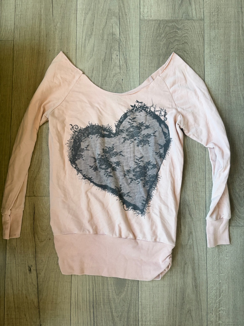 Deadstock / vintage wet seal off the shoulders long sleeve top: woman’s medium